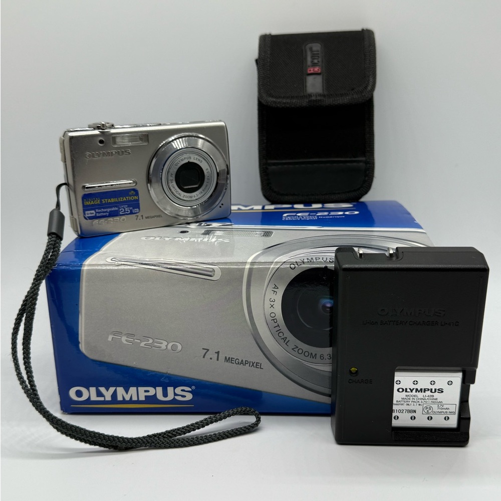 Olympus FE-230 Silver Digital Camera